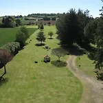 Alojamento de Acomodação e Pequeno-almoço Château De Cauderoue 4*