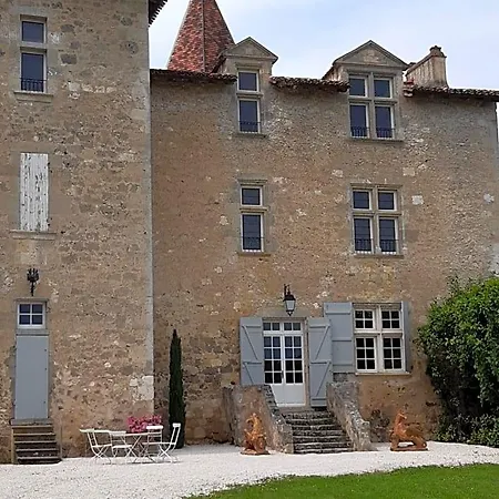 Alojamento de Acomodação e Pequeno-almoço Château De Cauderoue 4*
