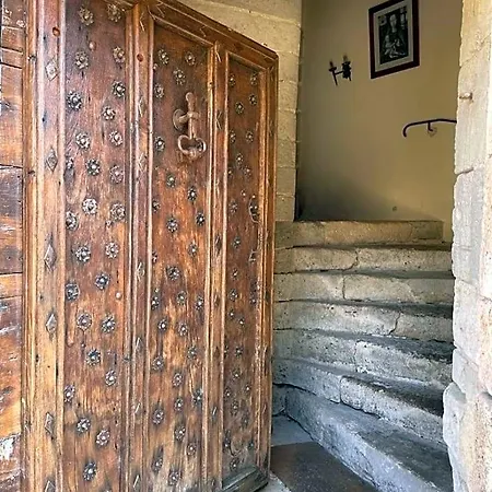 Alojamento de Acomodação e Pequeno-almoço Château De Cauderoue 4*