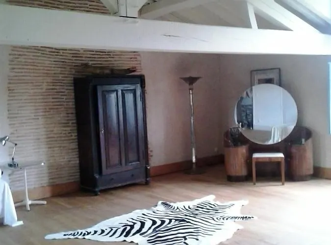 Chateau De Cauderoue فندق مبيت وإفطار